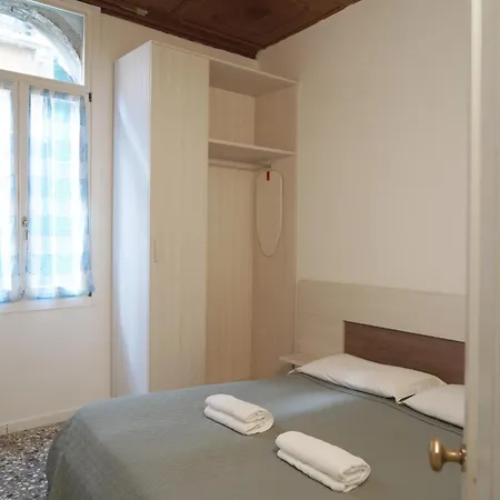 Melusina Apartments Rialto Venice Exterior photo