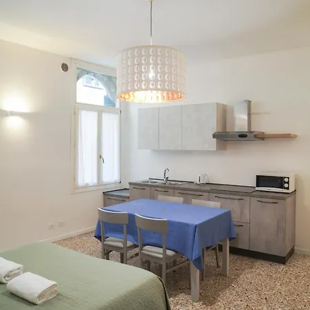 Melusina Apartments Rialto Venice Exterior photo