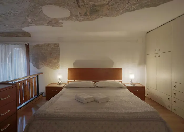 Melusina Apartments Rialto