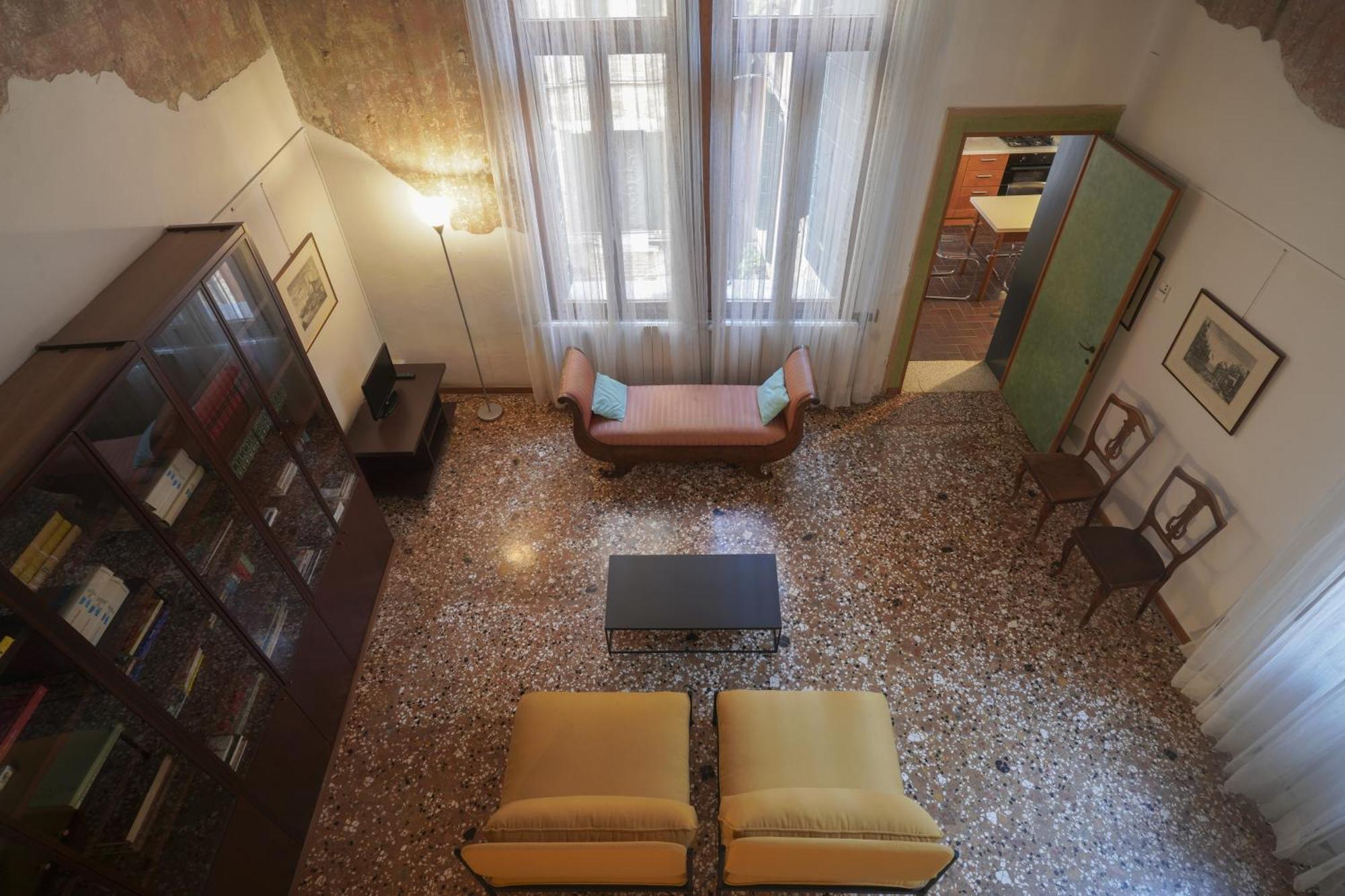 Melusina Rialto Historical Center Venice